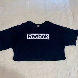 Reebok crop top🤍